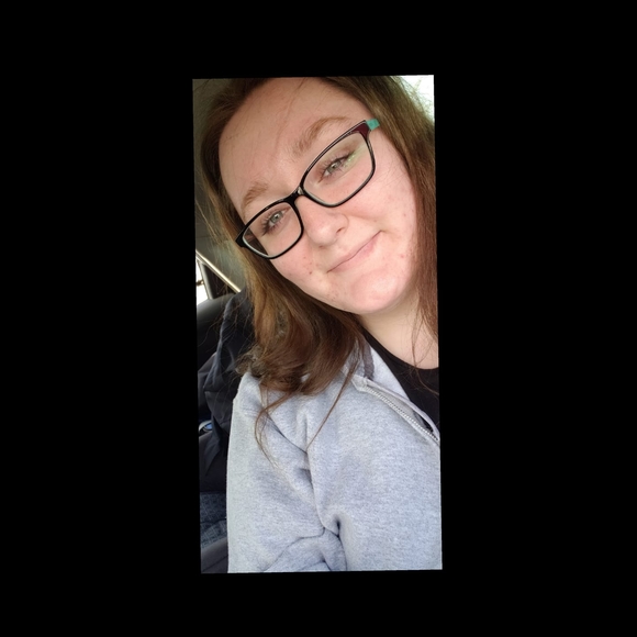 Meet your Posher, Cindy - Picture 1 of 1